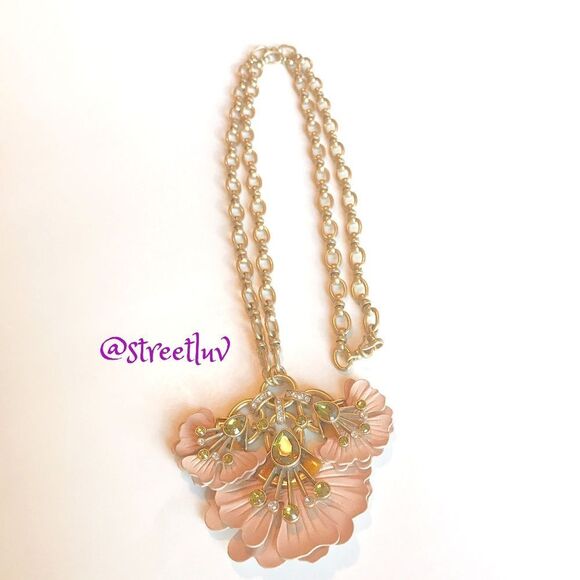 Stella & Dot Rory Pendant Floral Statement Necklace - Picture 7 of 8